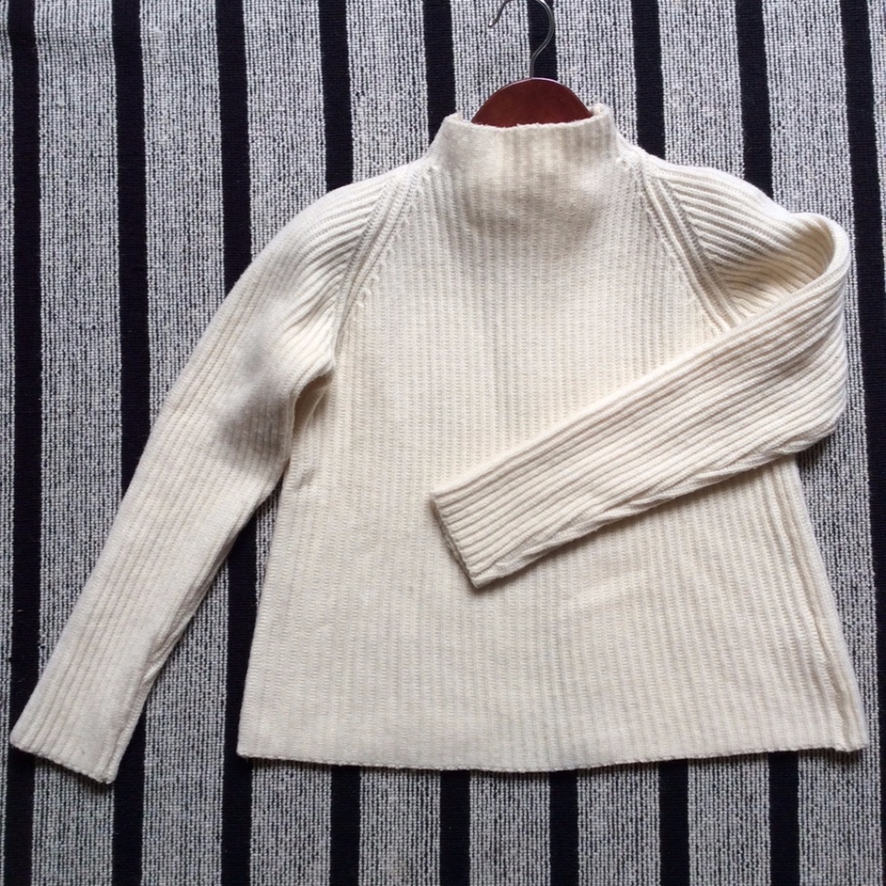 Mo:Vint Ivory Sweater - Picture 2 of 8